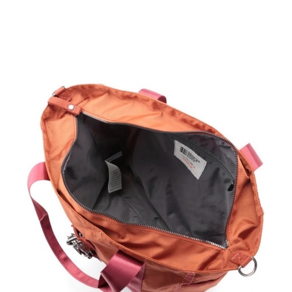 NWT George Gina & Lucy × Urban
Outfitters Bagflip Tote Bag - Picture 5 of 16